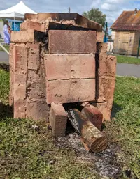 Maquette expérimentale d'un four romain reconstitué pour l'archéologie expérimentale